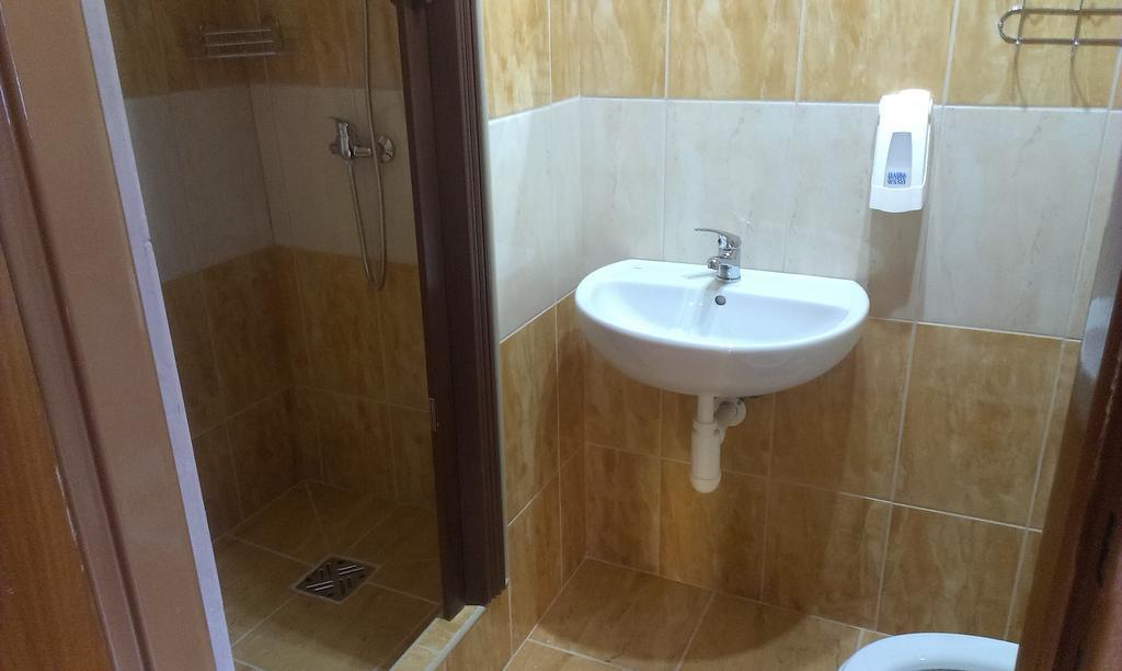 Penzion Marina Pri Slovenskej Restauracii Brezno Zimmer foto