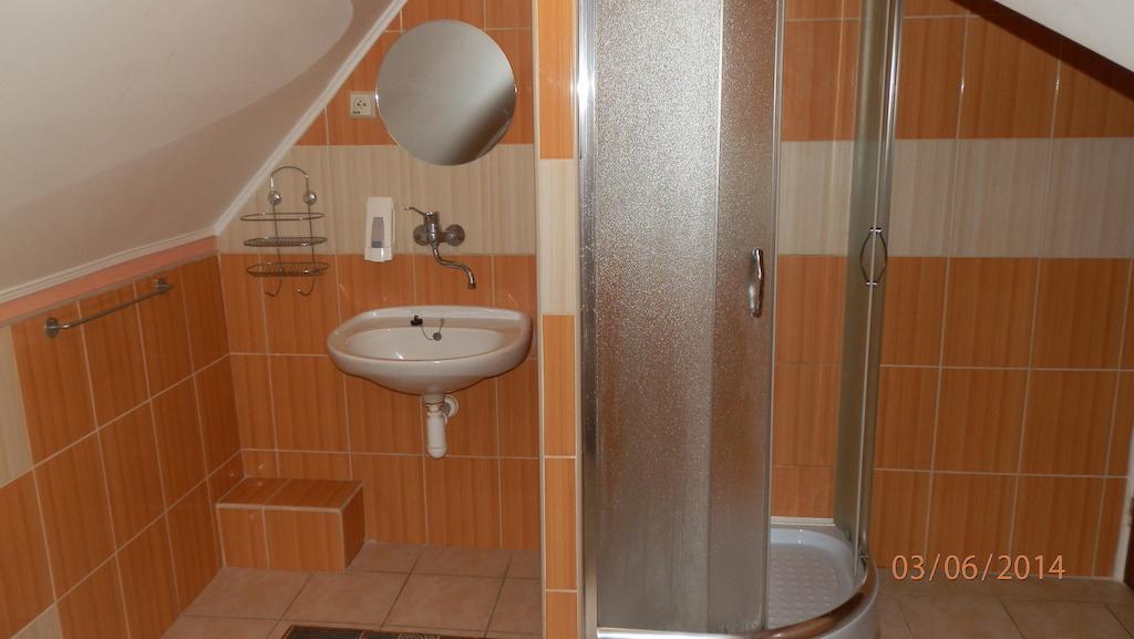 Penzion Marina Pri Slovenskej Restauracii Brezno Zimmer foto