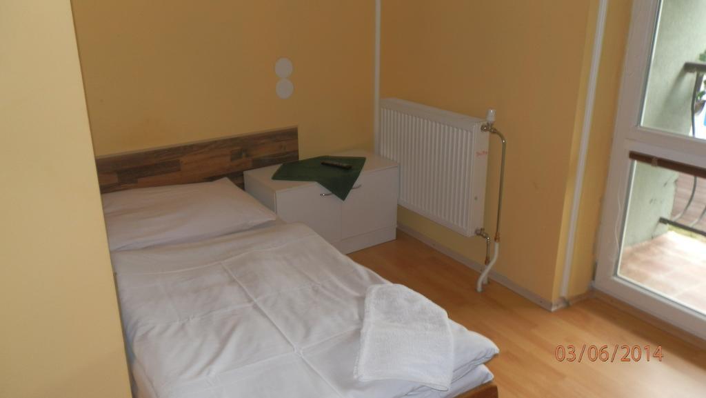 Penzion Marina Pri Slovenskej Restauracii Brezno Zimmer foto