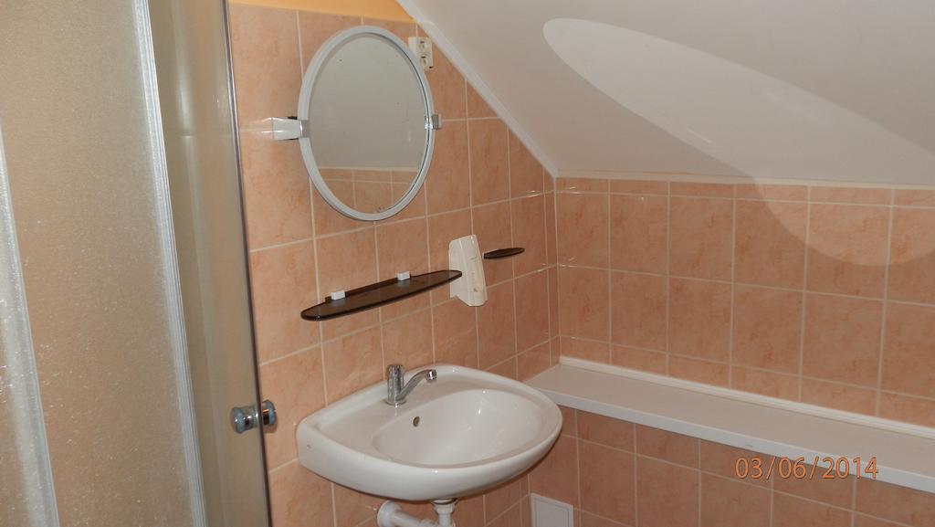Penzion Marina Pri Slovenskej Restauracii Brezno Zimmer foto